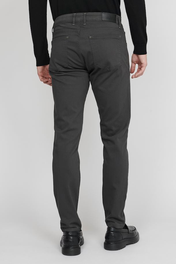 Matinique Mapete Black Oyster Chinos