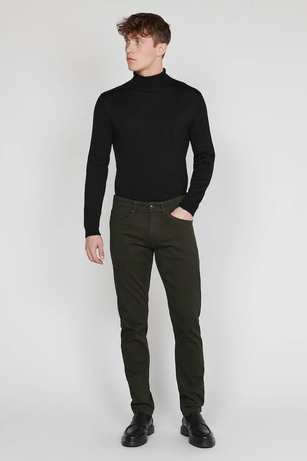 Matinique Mapete Dark Forest Chinos