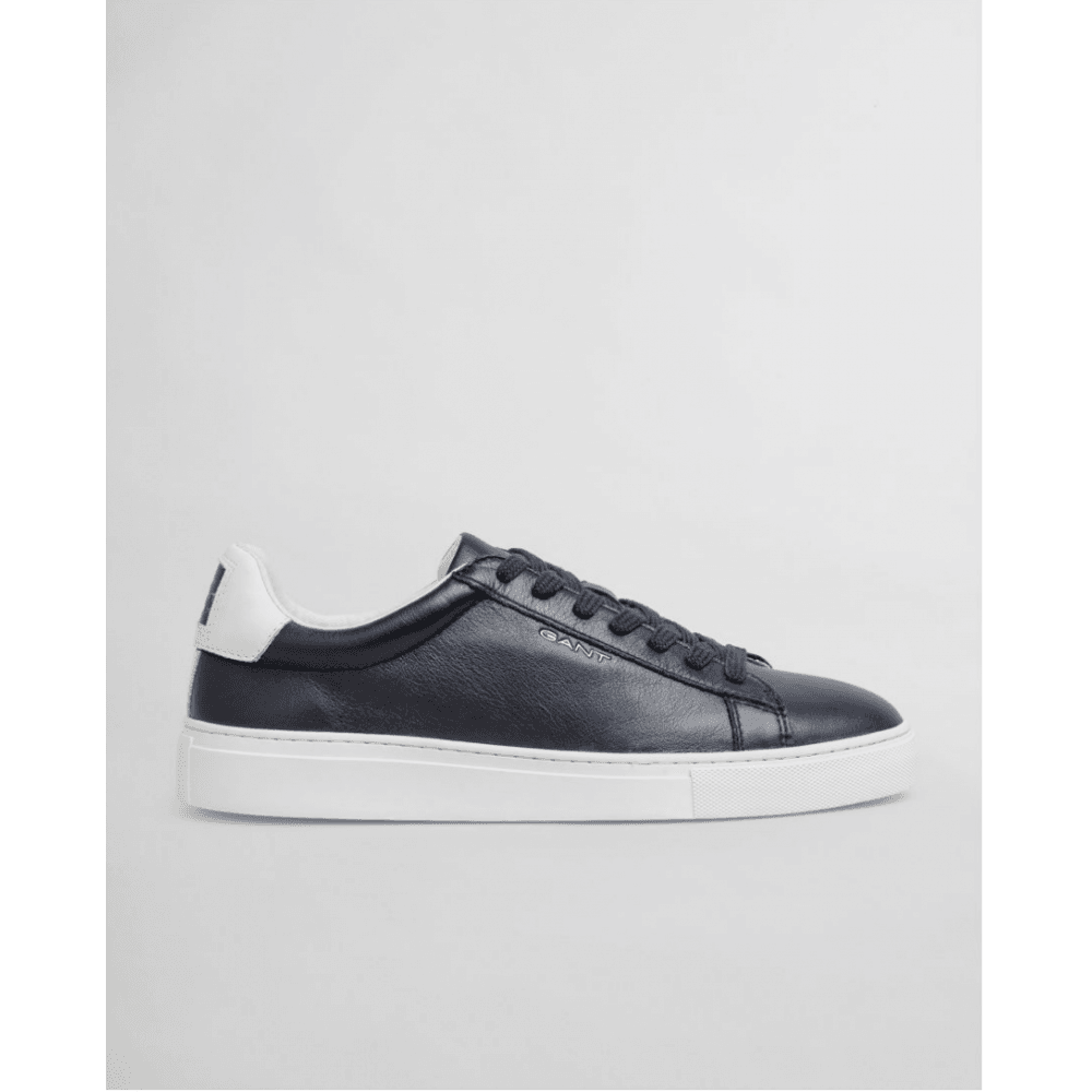 CASUAL FOOTWEAR
