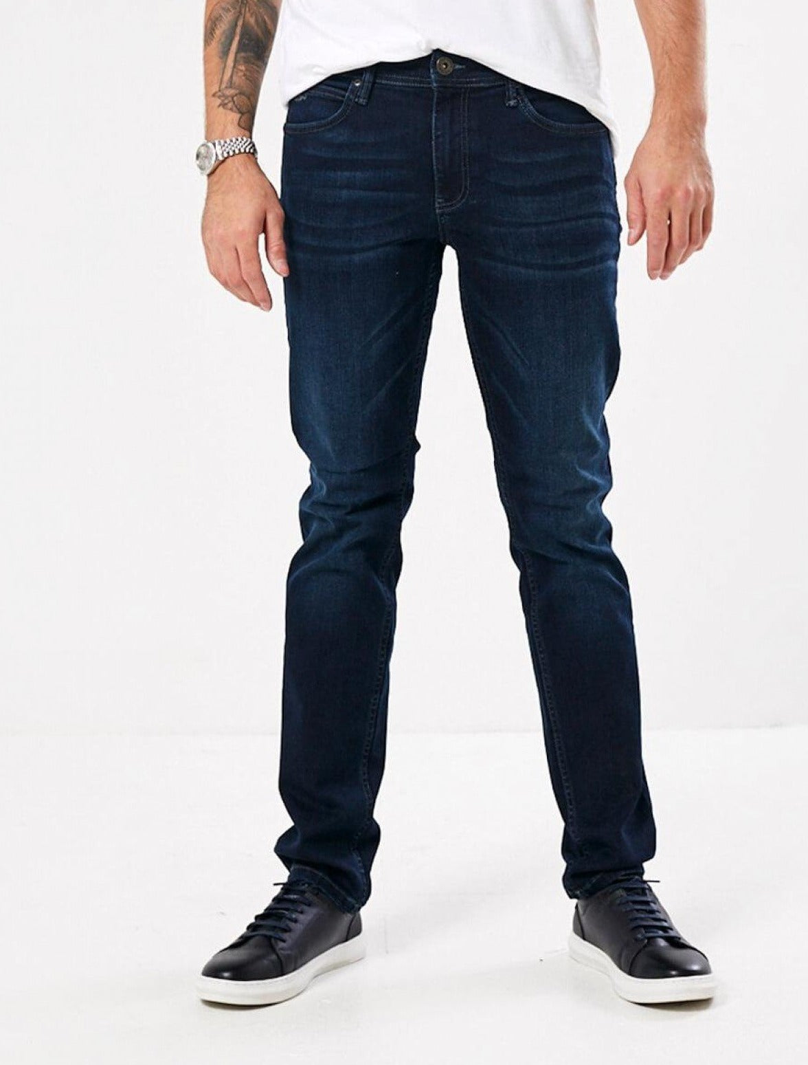 STYLE ESSENTIALS